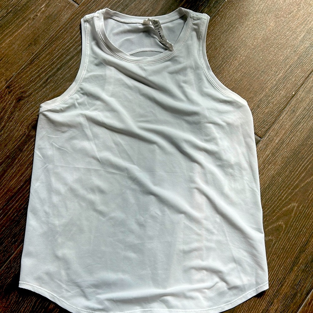 Lululemon White women's size 8 workout shirt